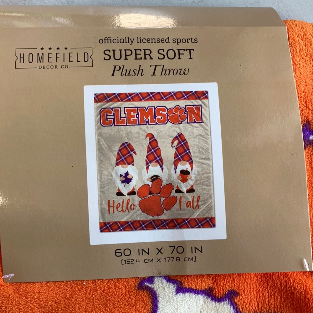 NWT Homefield Decor Co. Clemson University Tigers Super Soft Plush Throw
